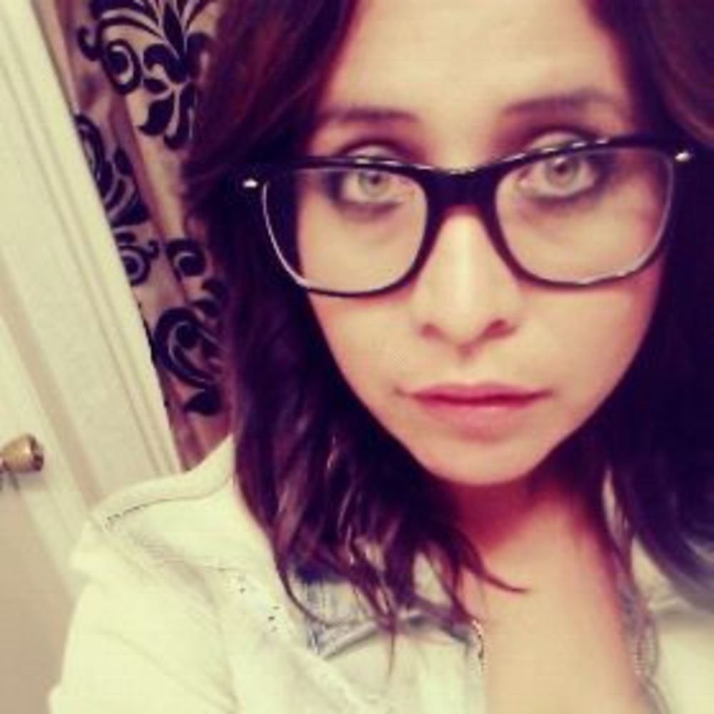 Meet your Posher, Isabel